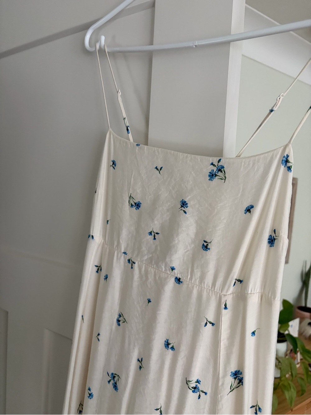 H&M Cream Slip Dress with Blue Floral Print - Picture 4 of 7